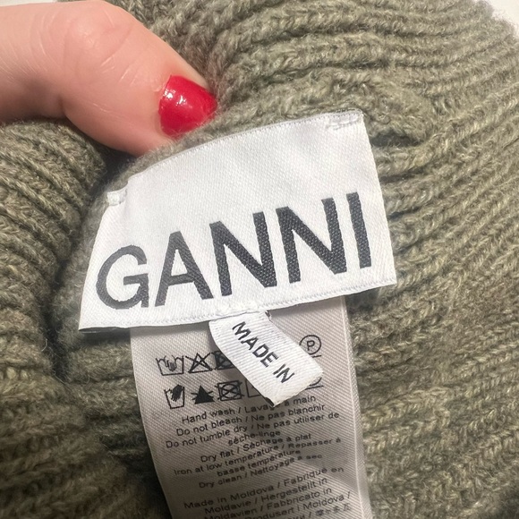 Ganni Women's Green Structured Rib Knit Beanie - Picture 2 of 2